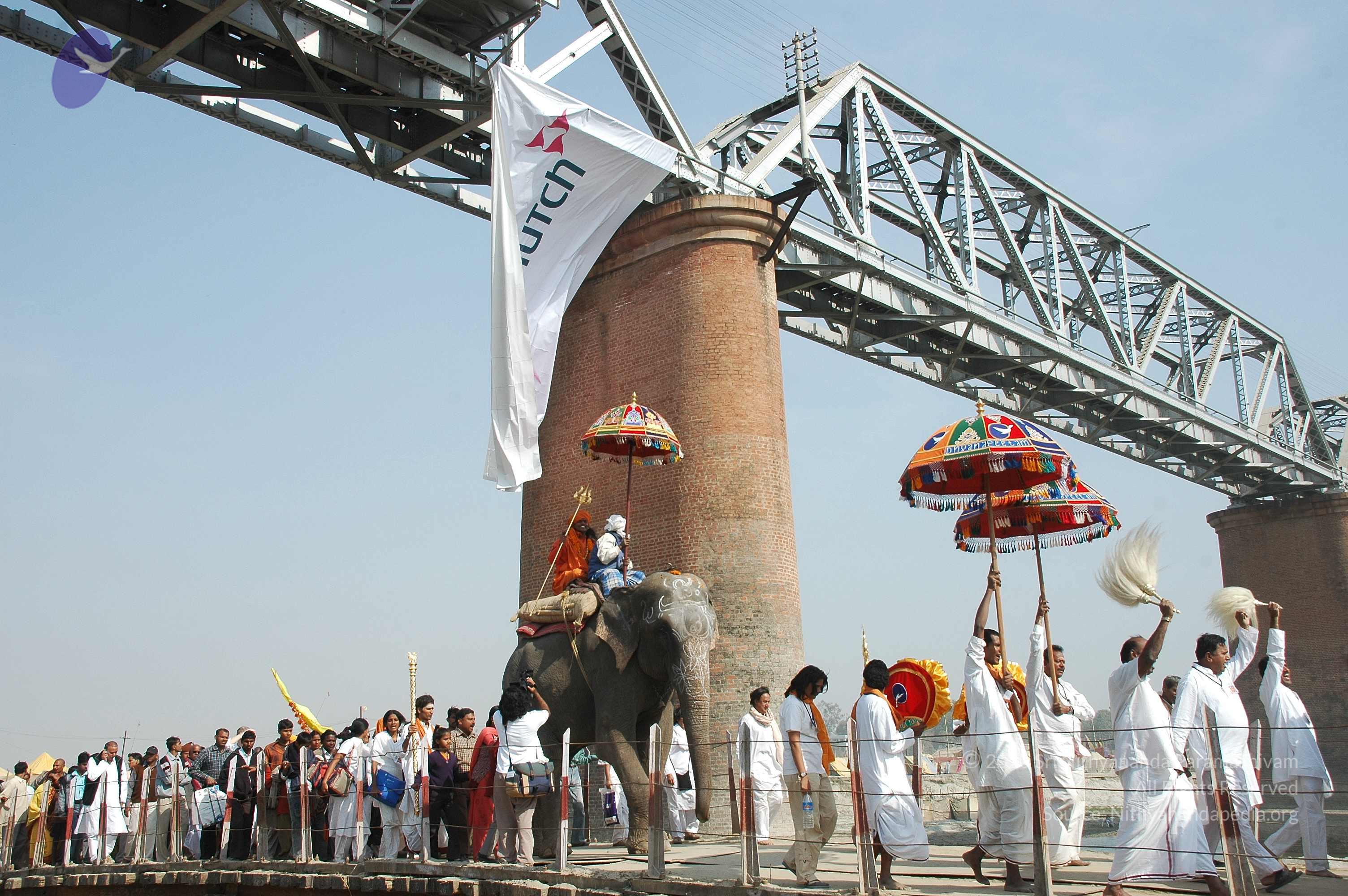 india-Ashram-Dic.30-31-1 -.05-06 298_CMP_WM